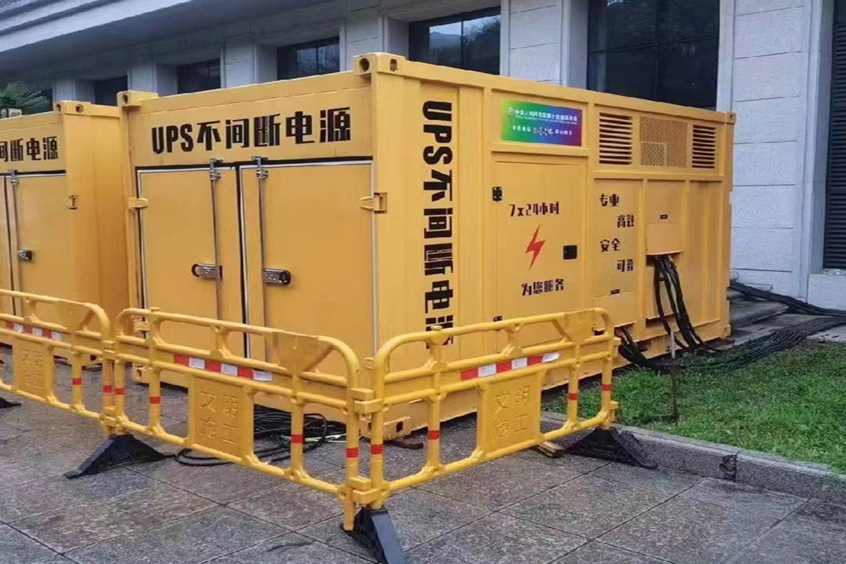 军垦路街道发电机租赁施工现场